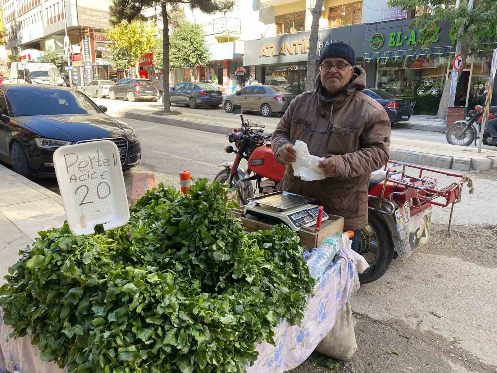 Elazığ’da 70 yaşındaki Mustafa dedenin hayat mücadelesi
?v=1