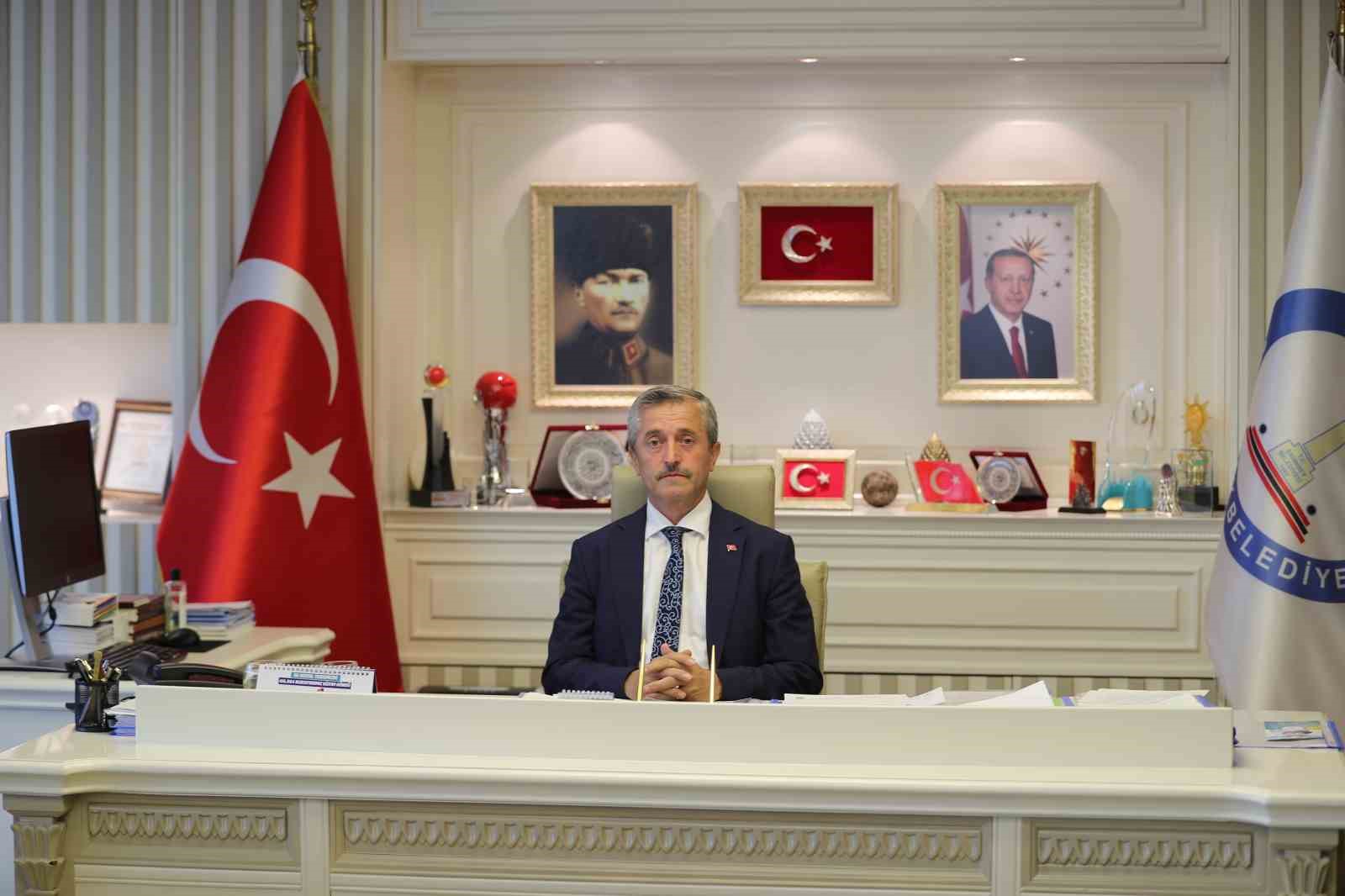 Tahmazoğlu: “Gazi Mustafa Kemal Atatürk’ü saygıyla anıyoruz”
?v=1