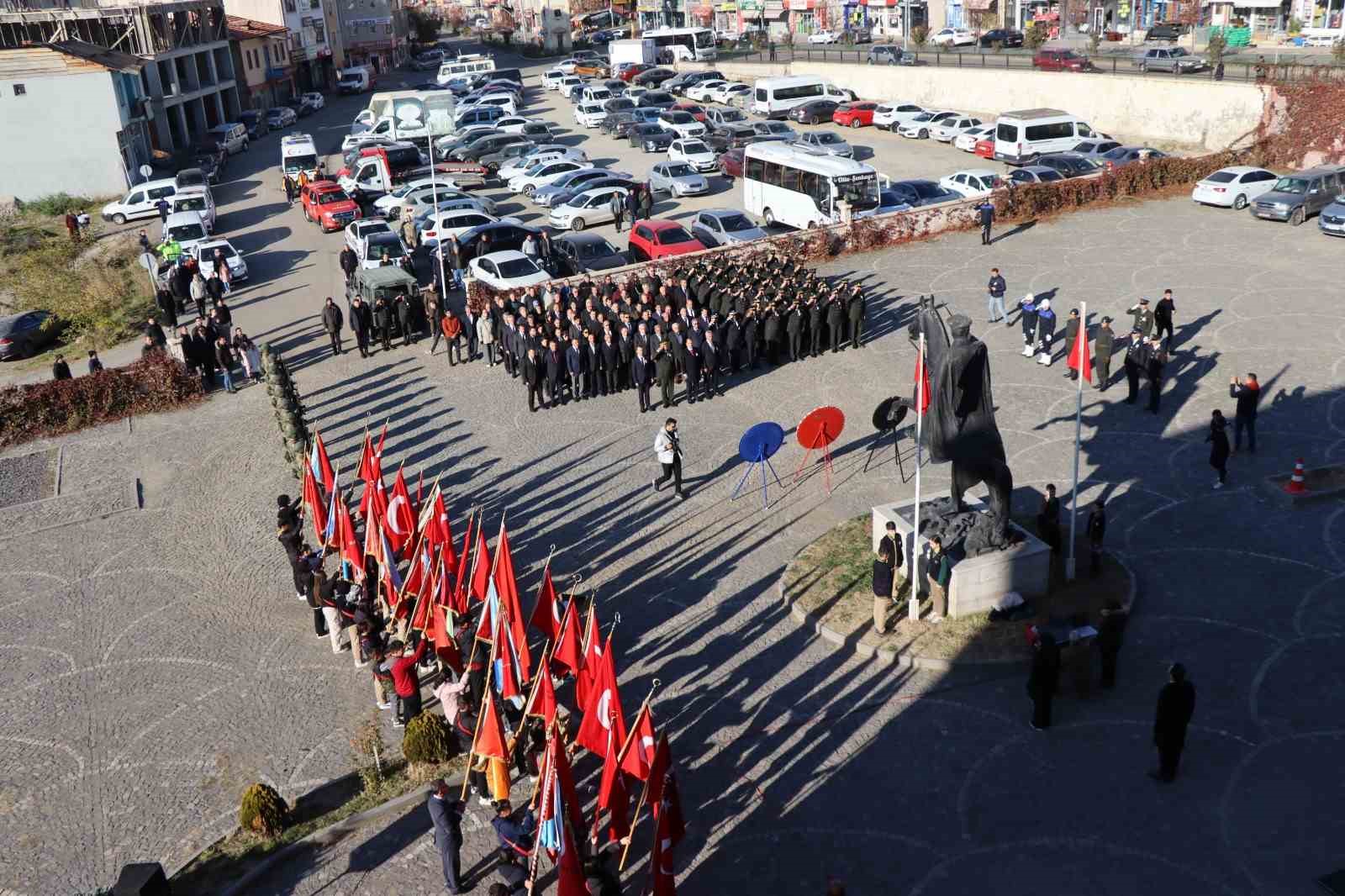 Oltu’da Atatürk’ü anma programları düzenlendi
?v=1