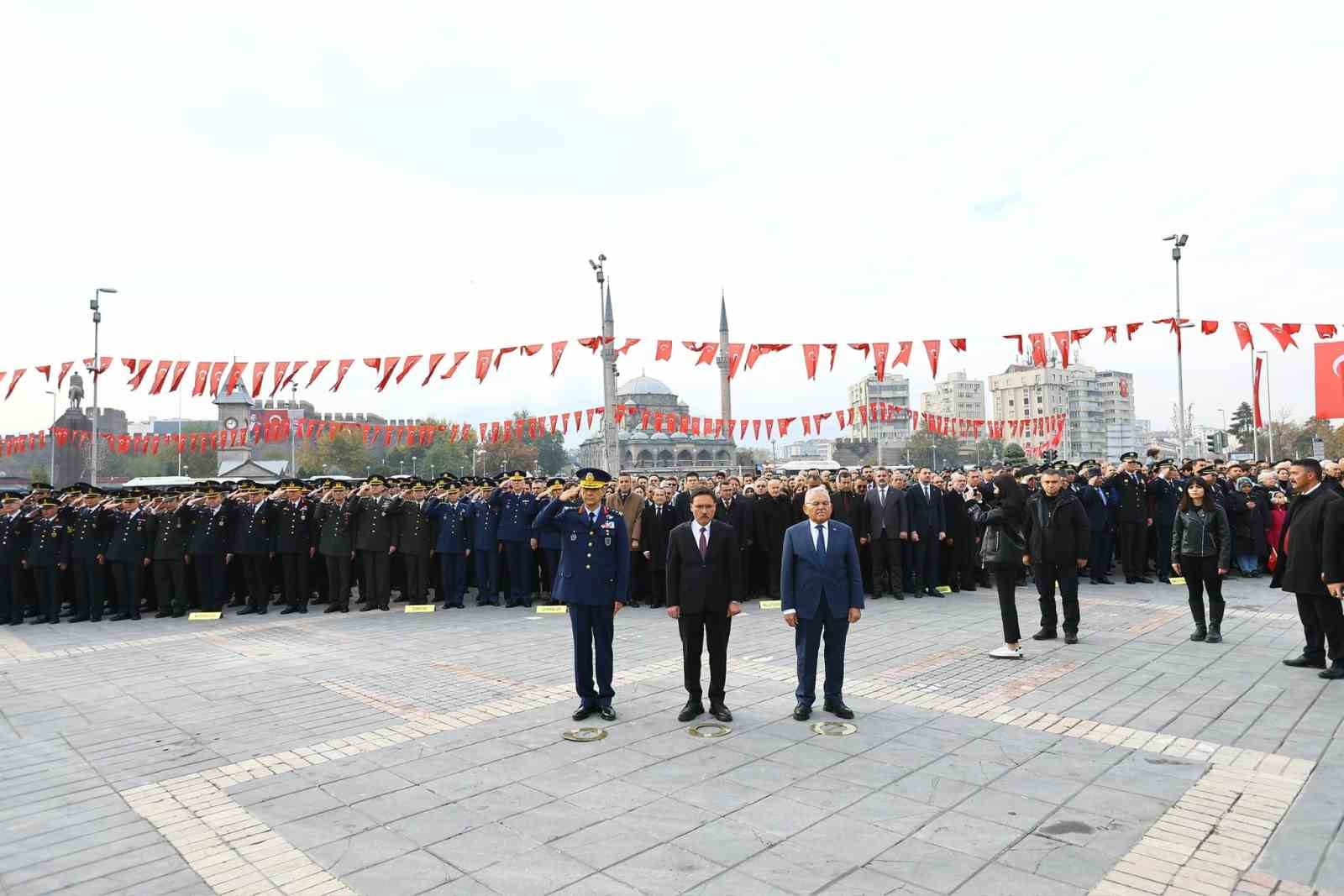 Atatürk, Kayseri’de törenle anıldı
?v=1