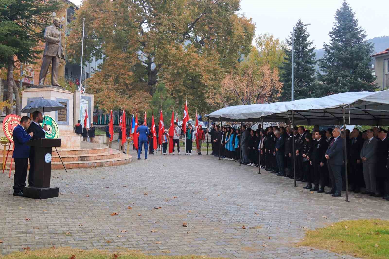 Cumhuriyetin kurucusu Atatürk, Çameli’nde törenlerle anıldı
?v=1