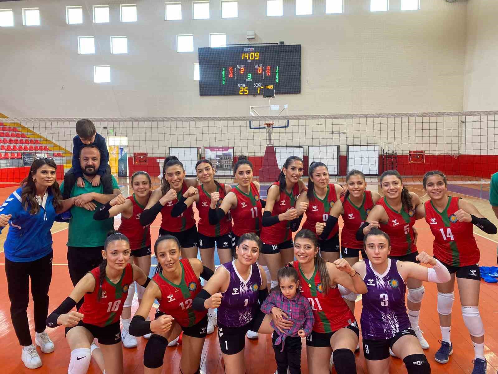 Belediye hentbol ve voleybol takımları haftayı galibiyetle kapattı
