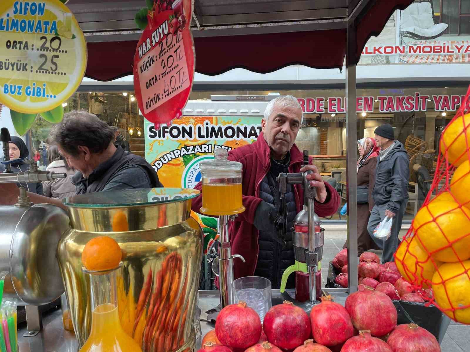 Satışları havaların soğuması ile birlikte arttı
?v=1