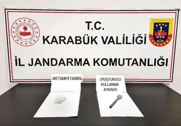 Jandarmadan uyuşturucu operasyonu
?v=1