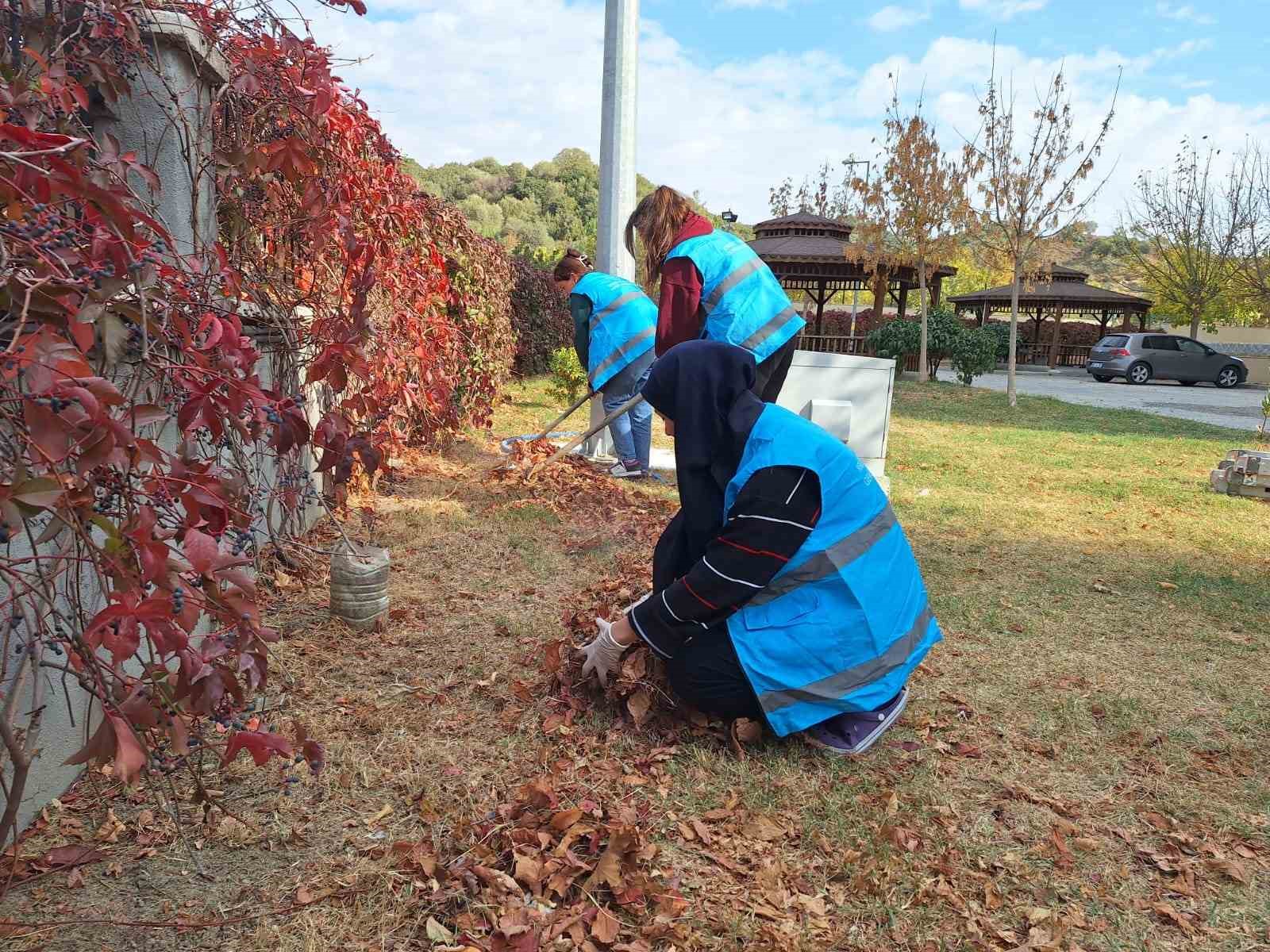 Öğrenciler kaldıkları yeri güzelleştiriyor
?v=1