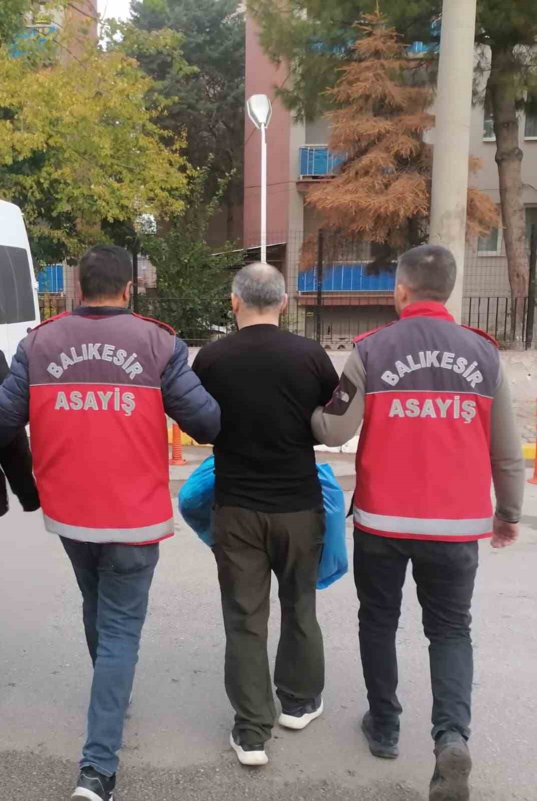 7 aydır kaçak olan şahıs yakalandı
?v=1