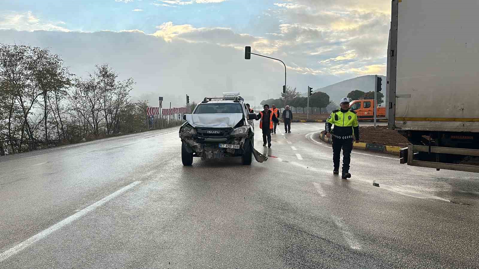 Kastamonu’da kavşakta zincirleme trafik kazası: 2 kişi yaralandı
?v=1