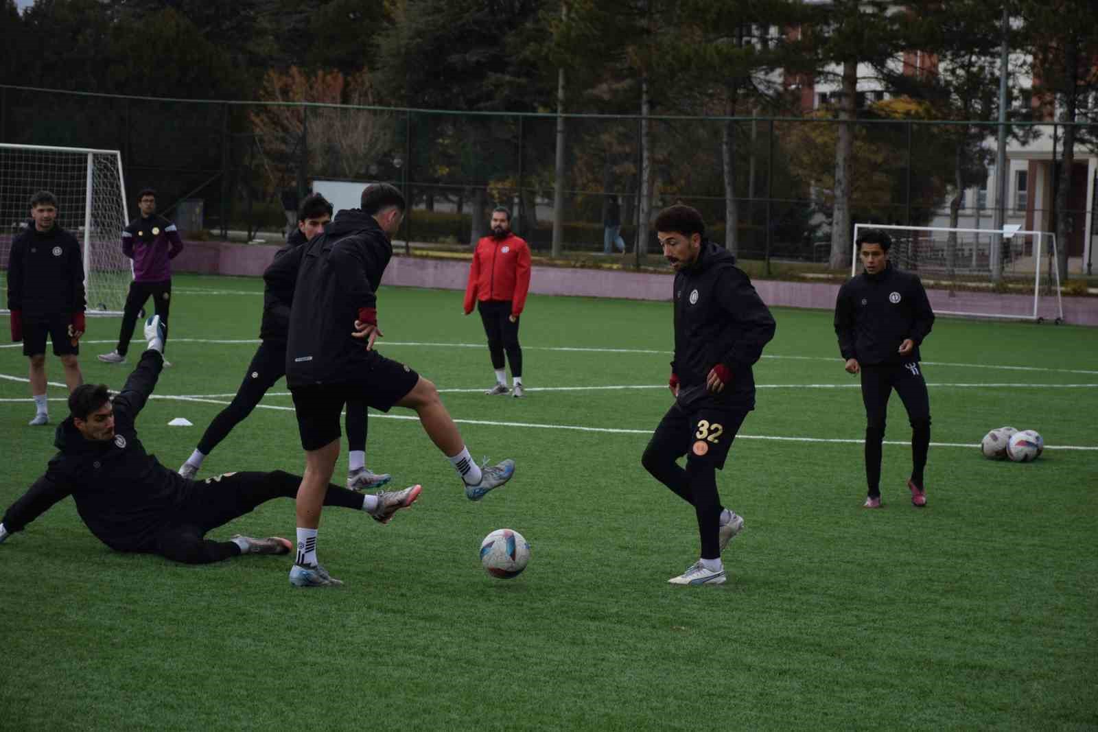 Anadolu Üniversitesi, Karşıyaka maçı hazırlılarını tamamladı
