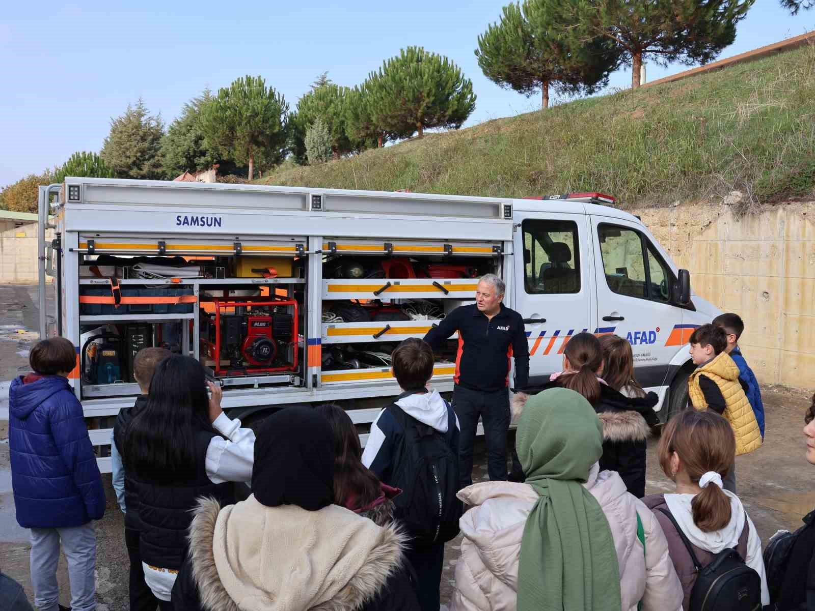 Samsun’da 341 binden fazla kişiye afet farkındalık eğitimi
?v=1