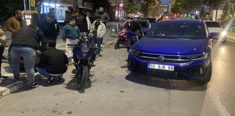 Aksaray’da otomobil motosiklete çarptı: 1 yaralı