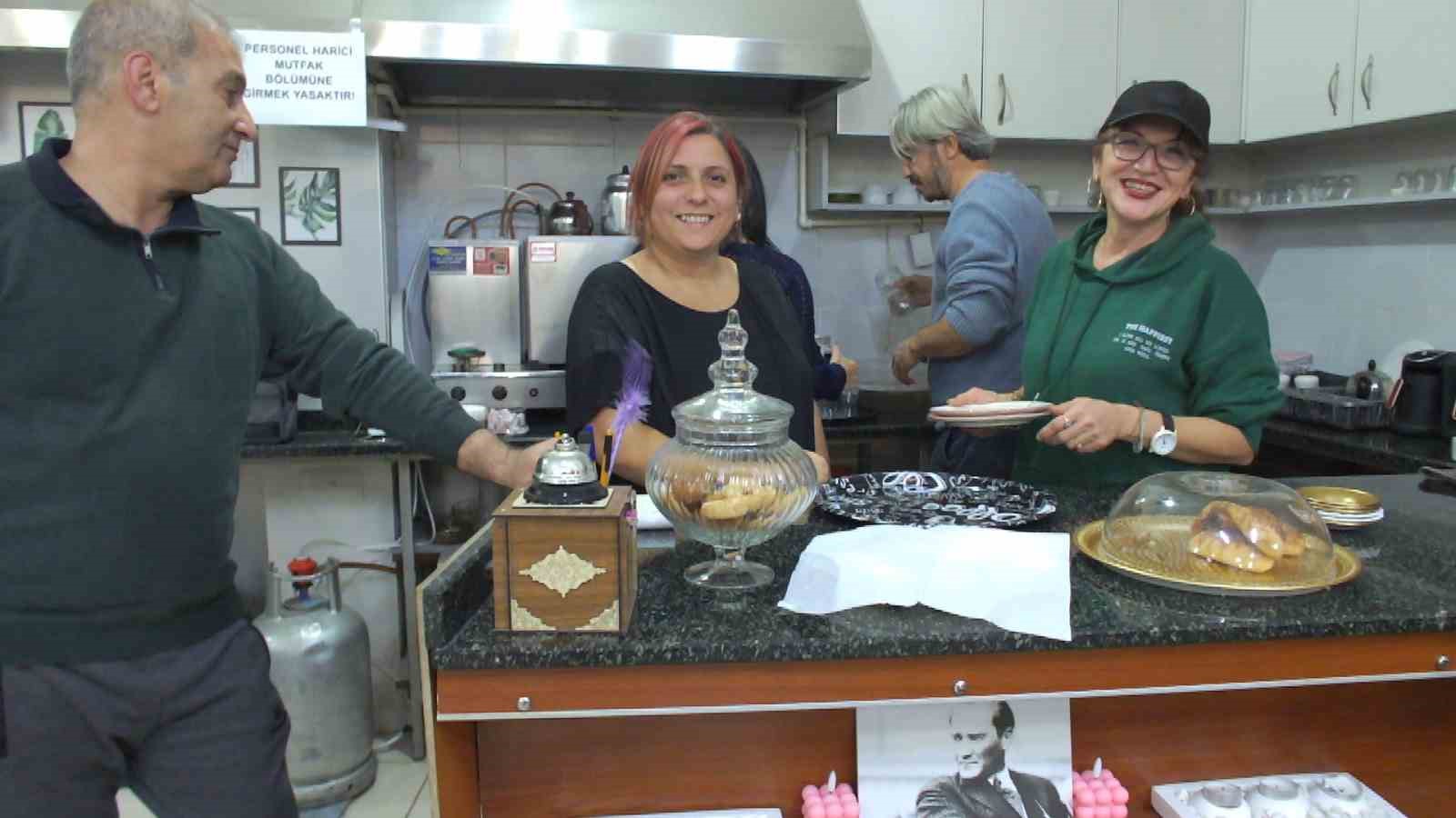  Kadınlar Kahvehanesi  sosyal etkinlik merkezi haline geldi
