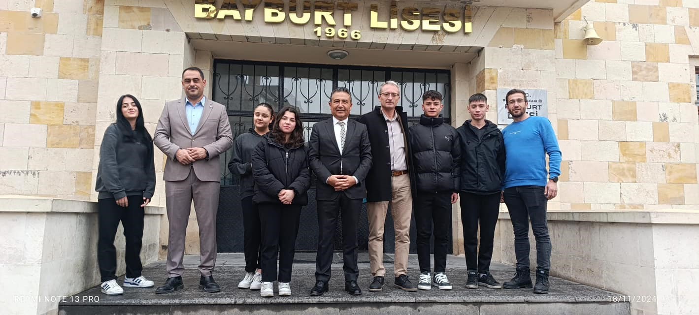 9 günlük ara tatil sonrası Bayburt’ta öğrenciler dersbaşı yaptı
