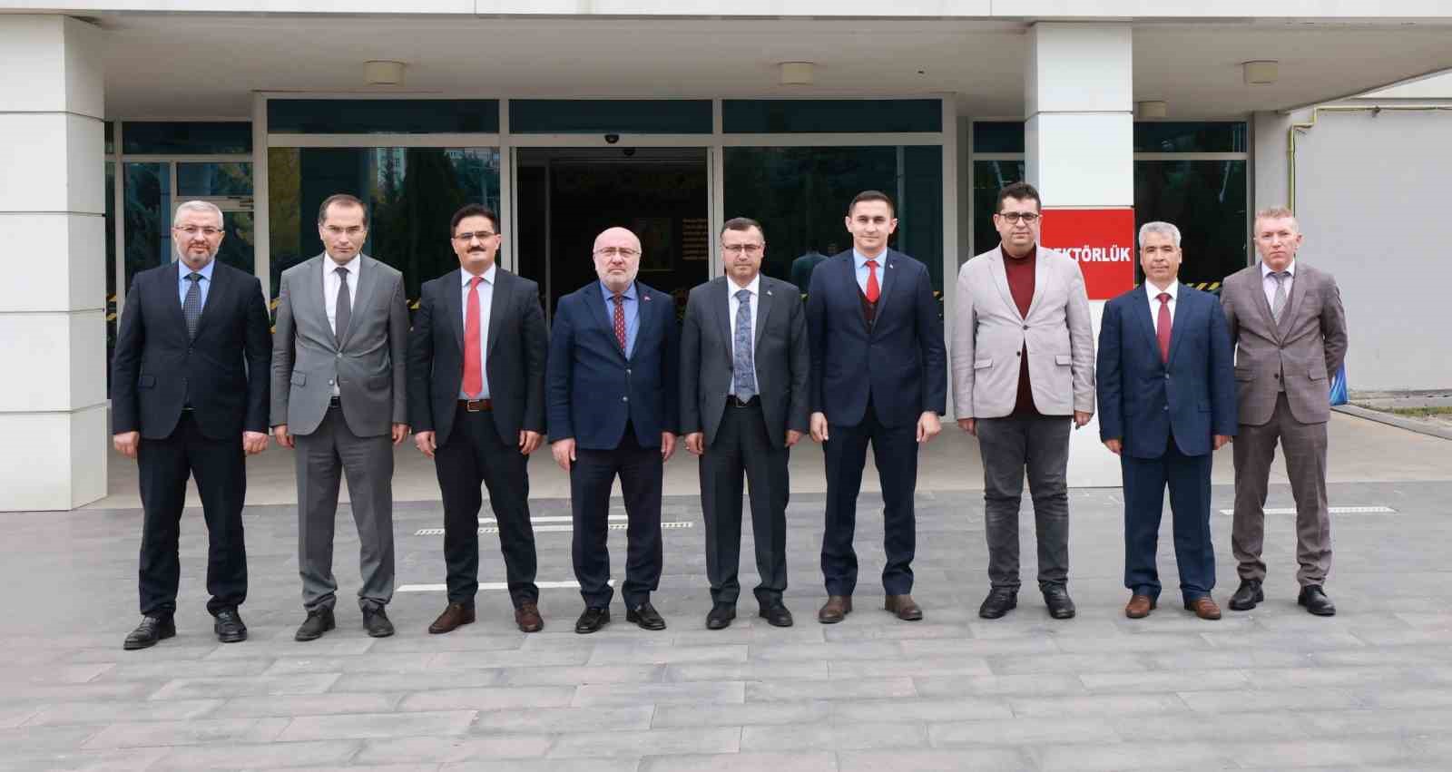 Kayseri Cumhuriyet Başsavcılığı ile Kayseri Üniversitesi arasında iş birliği protokolü imzalandı
?v=1