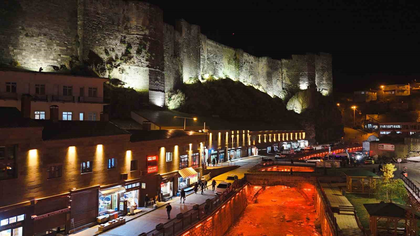 Işıklandırılan Bitlis’te gece güzelliği
?v=1