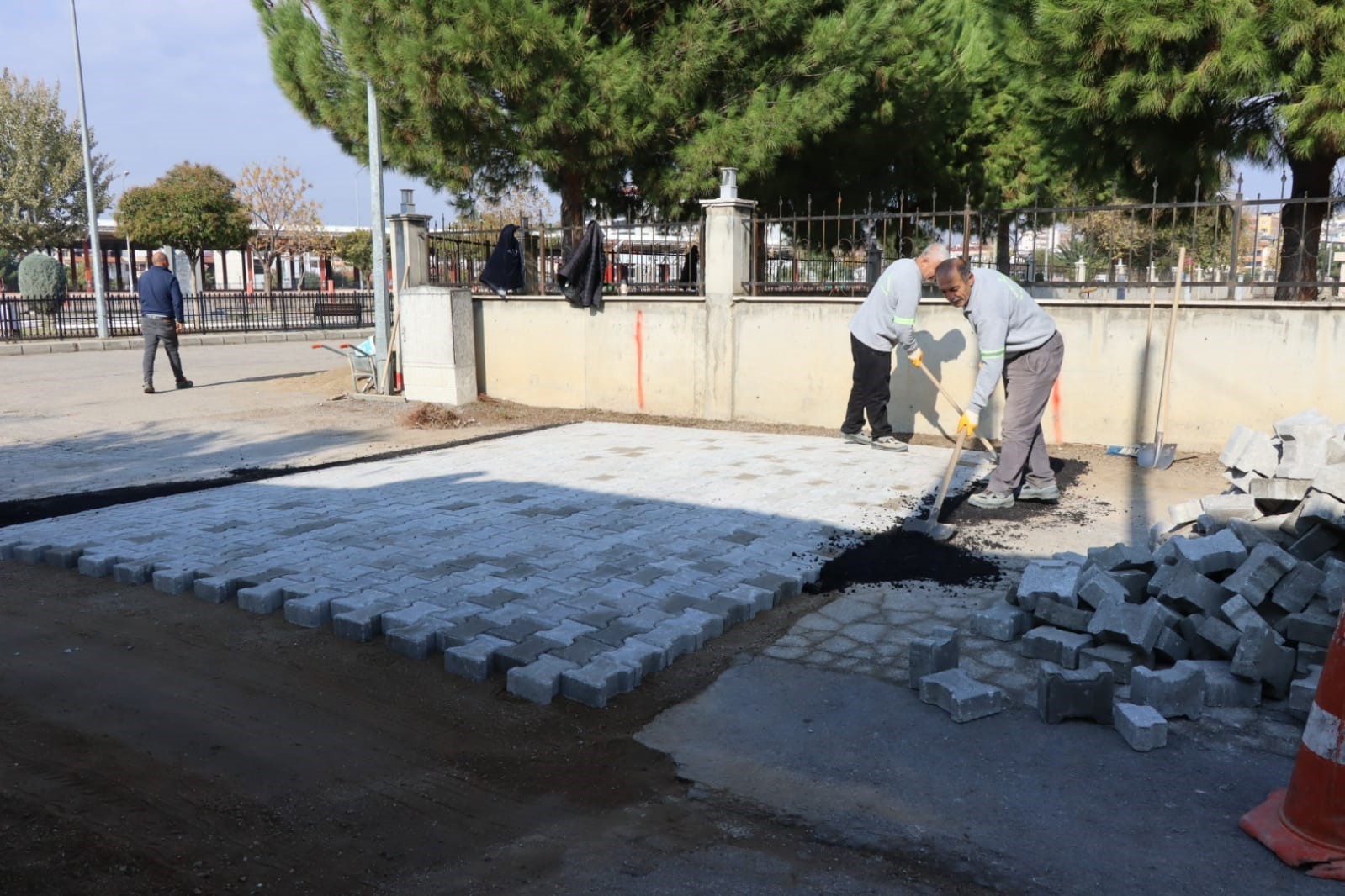 Nazilli Belediyesi, Yeşilyurt’taki yol çalışmalarını tamamladı
?v=1