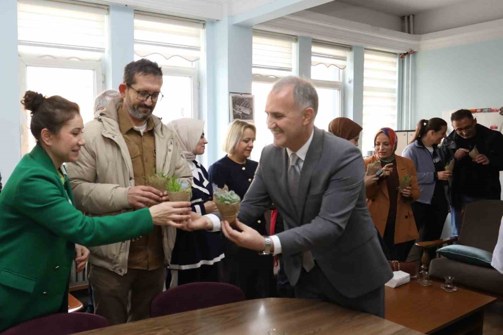 Başkan Taban’dan öğrenciler; “şehri birlikte yönetelim”
?v=1