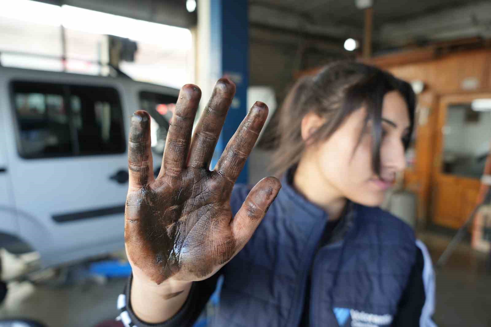 Samsun sanayisinin tek kız çırağı ’liseli Yağmur’
