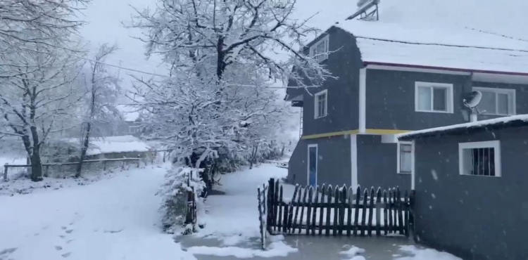 Zonguldak’ın yüksek kesimlerinde kar yağışı