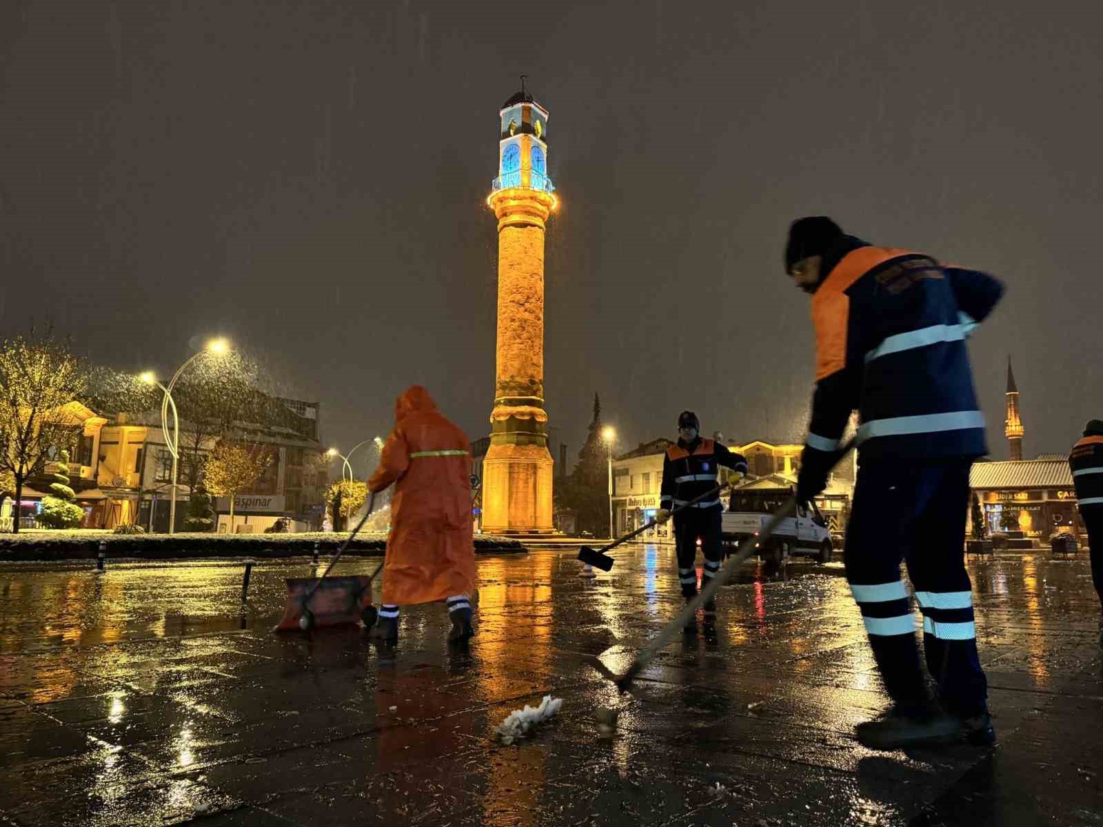 Çorum Belediyesi’nden kar mesaisi
?v=1