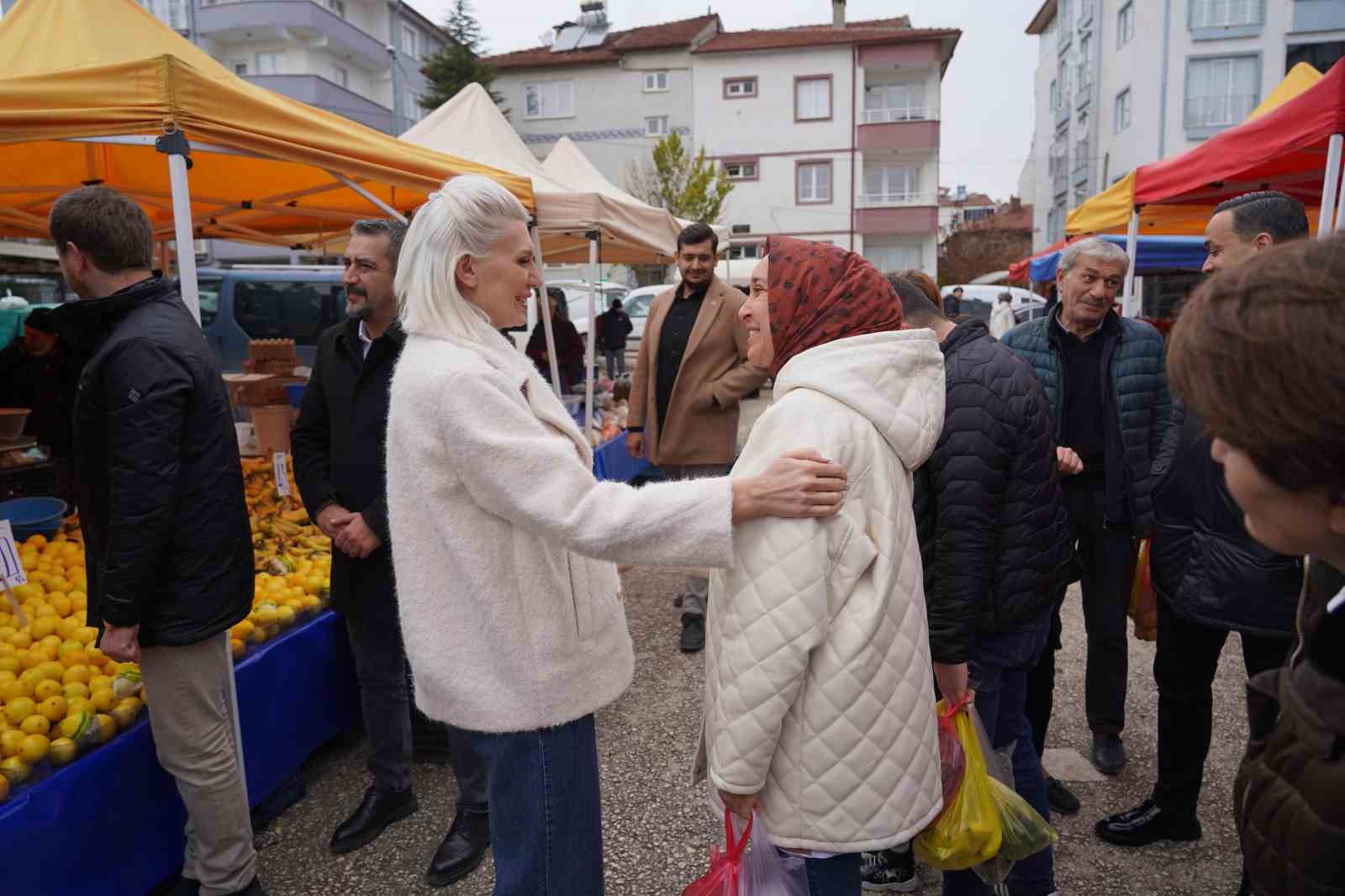 Başkan Subaşı’ya pazarda yoğun ilgi
?v=1