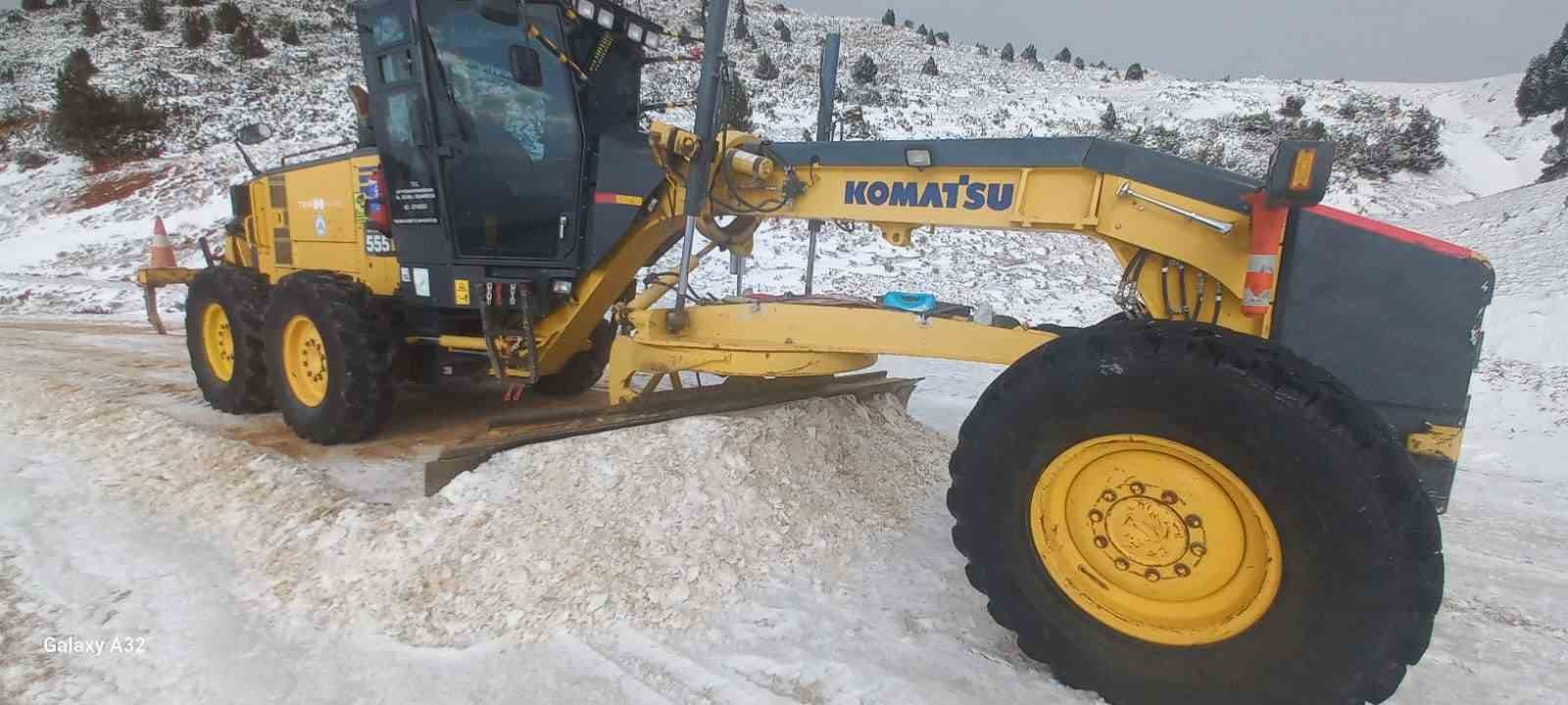 Afyonkarahisar’da kar ile mücadele sorunsuz yapıldı
?v=1