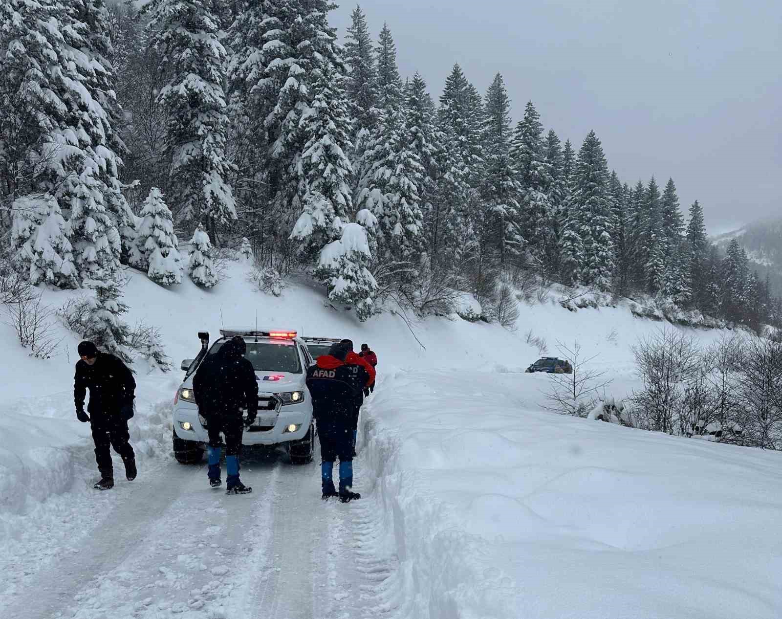 Ordu’da kar nedeniyle mahsur kalan 4 kişi kurtarıldı
?v=1