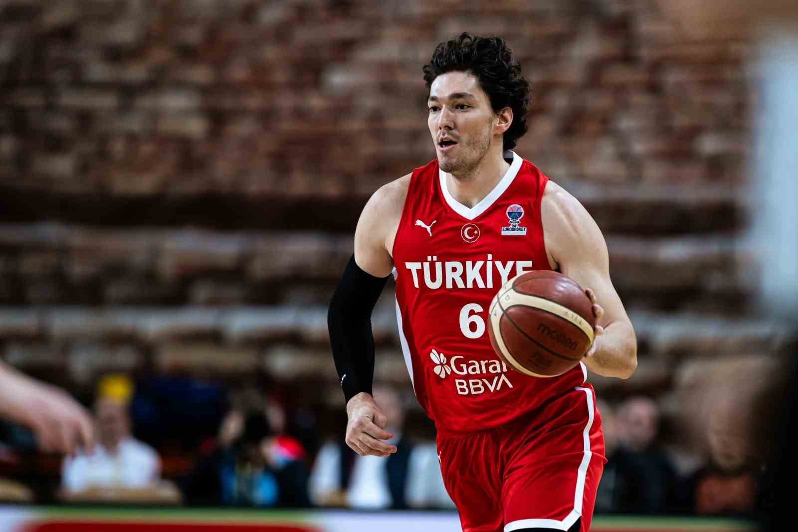 12 Dev Adam, 2025 EuroBasket biletini aldı
?v=1