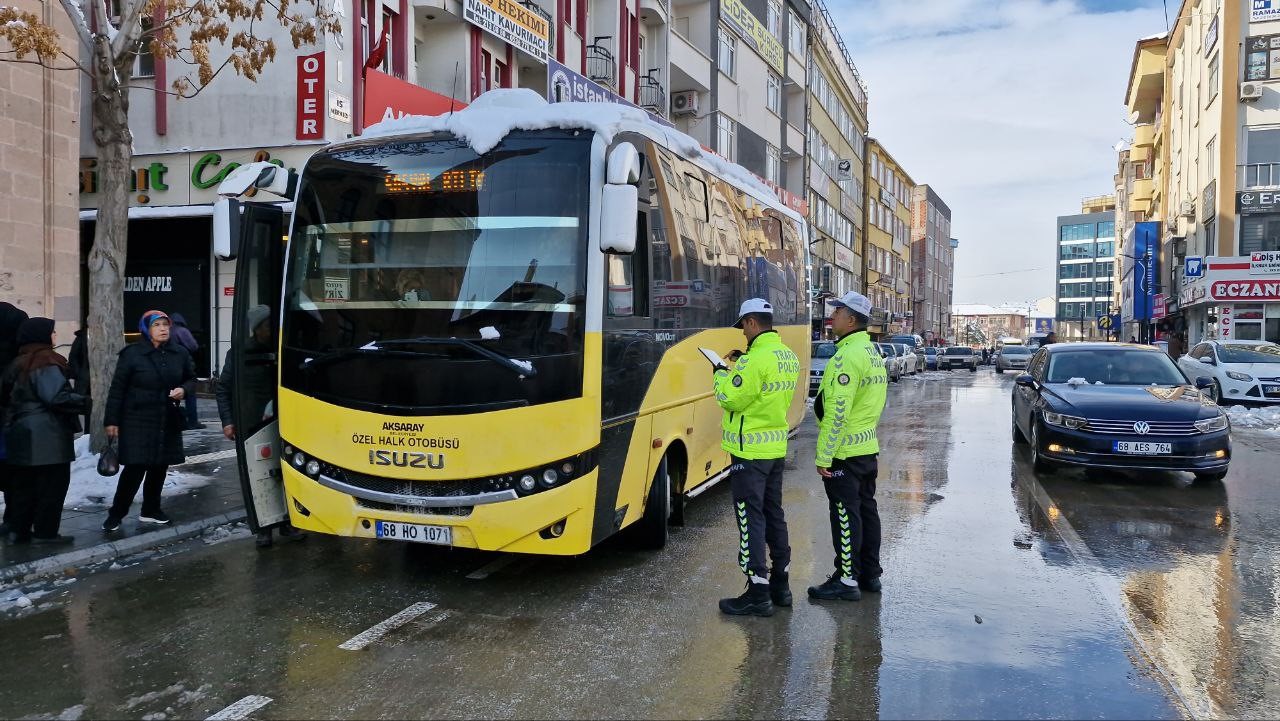 Aksaray’da toplu taşıma araçları denetleniyor
?v=1