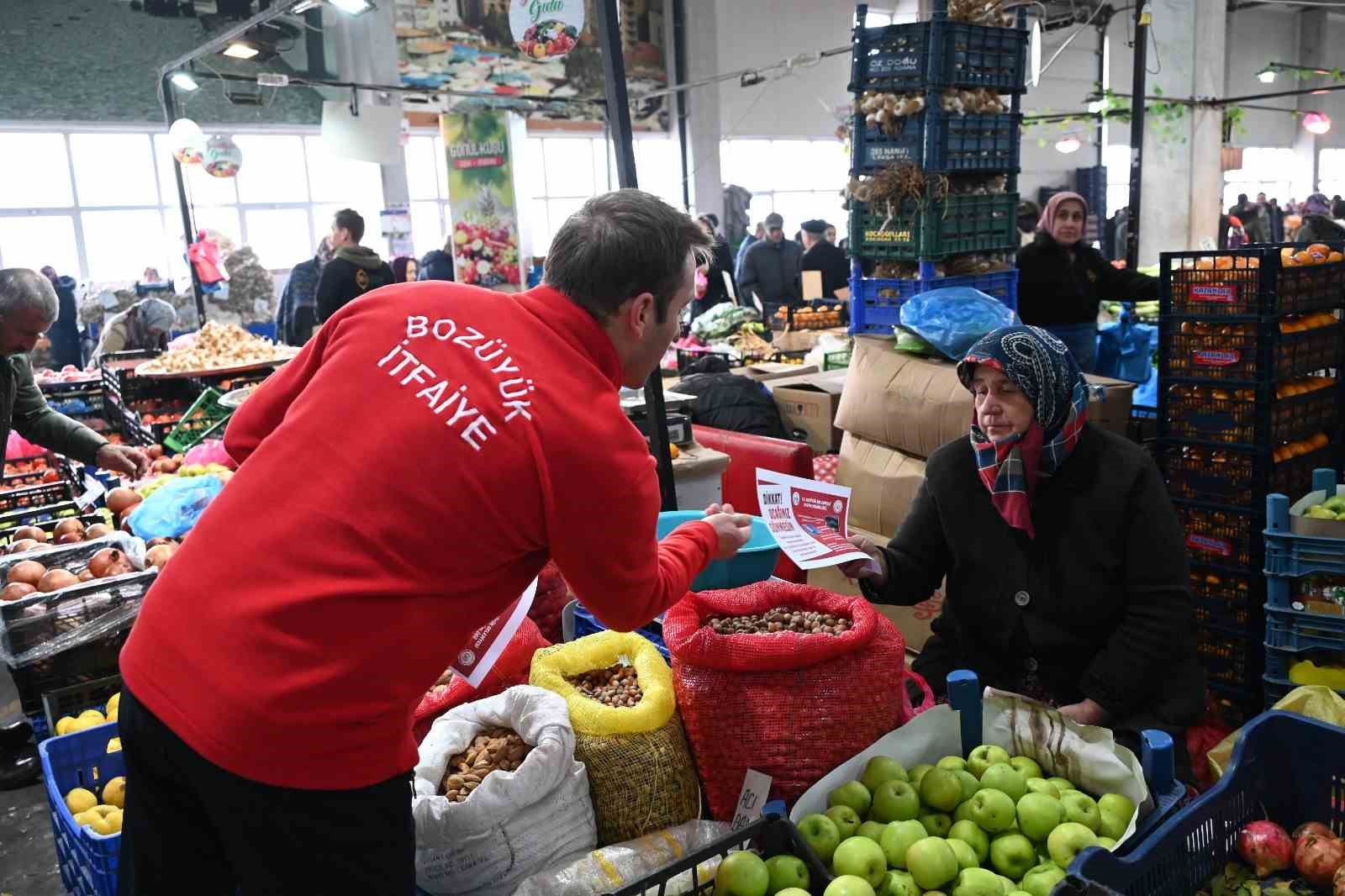 Bozüyük Belediyesi İtfaiyesi vatandaşları karbonmonoksit zehirlenmelerine karşı uyarıyor
?v=1