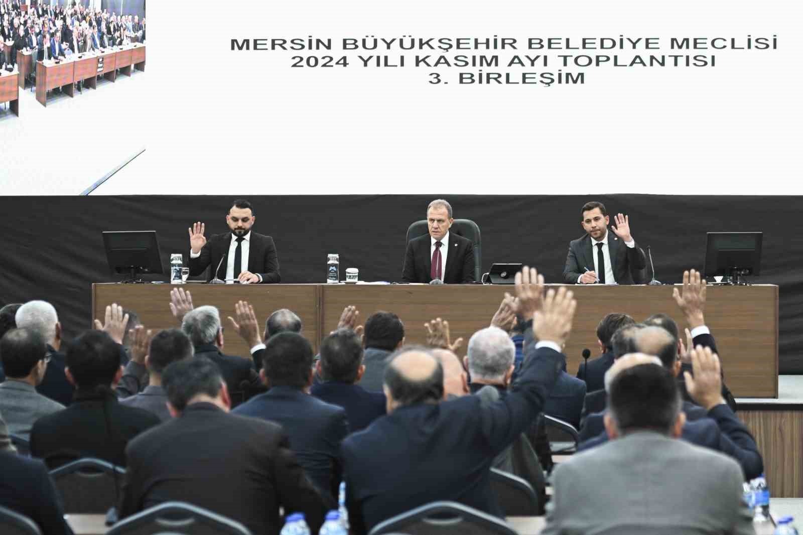 Mersin Büyükşehir Belediyesinin 2025 yılı bütçesi 27 milyar 500 milyon lira oldu
?v=1