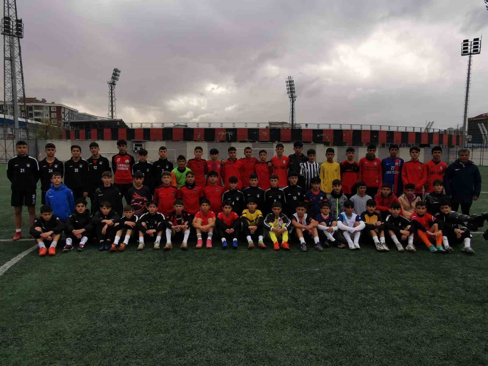 TFF U14 milli takım seçmeleri Van’da yapıldı
?v=1