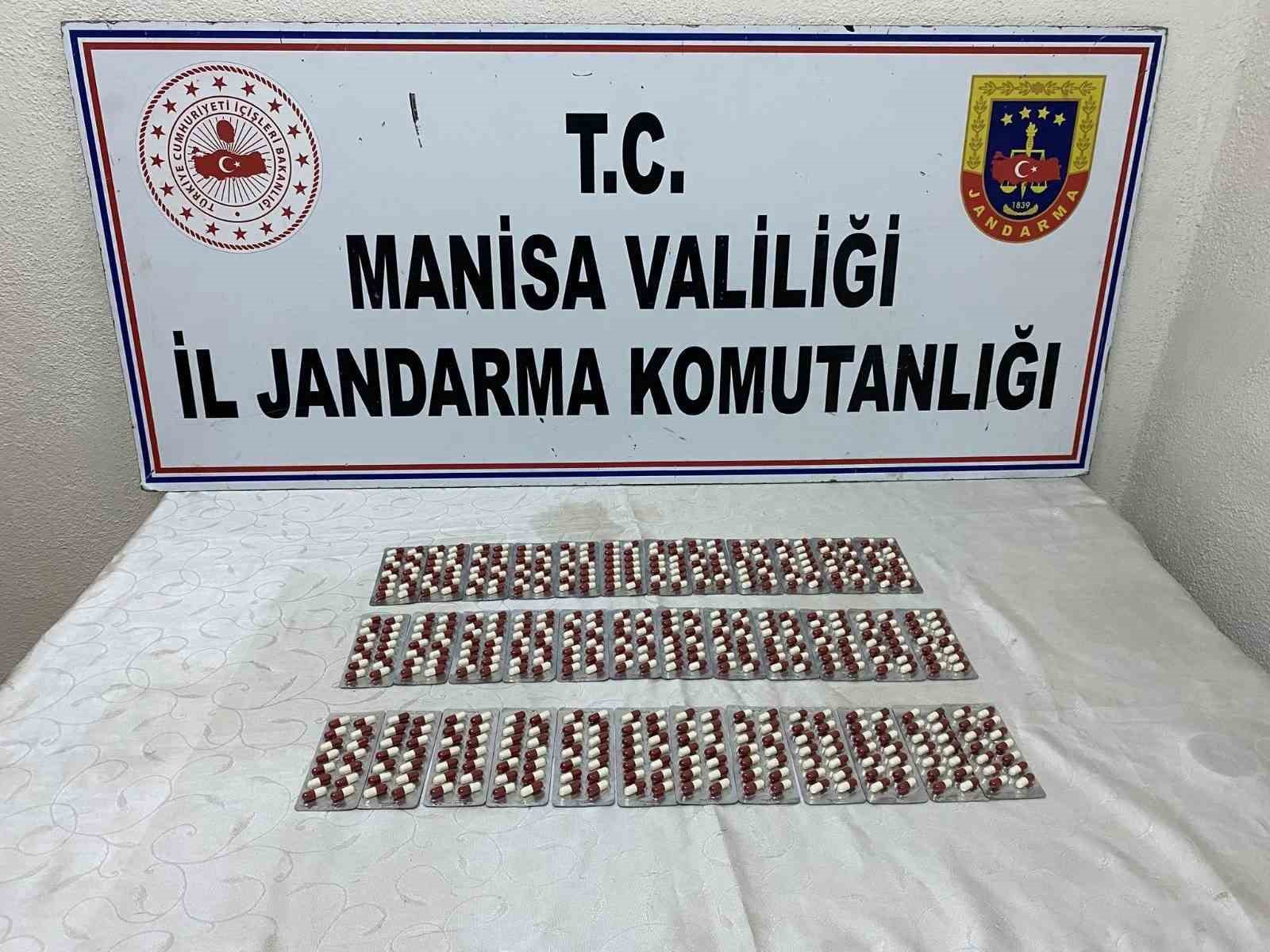 Manisa’da jandarmadan uyuşturucu operasyonu
?v=1