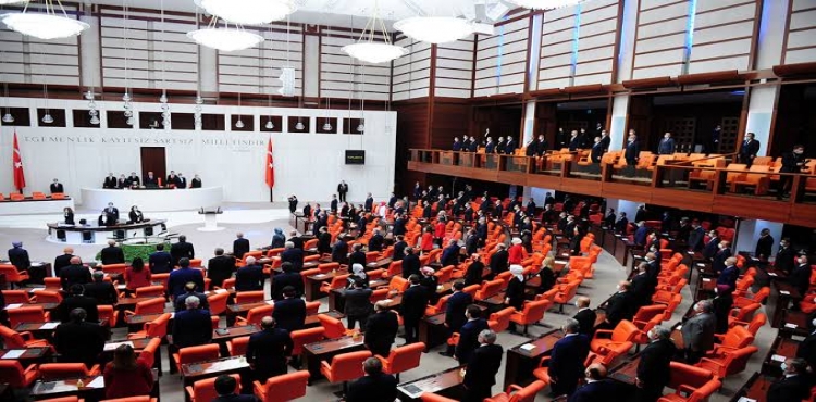 TBMM Plan ve Bütçe Komisyonunda, 2025 Yılı Merkezi Yönetim Bütçe Kanunu Teklifi kabul edildi?v=1