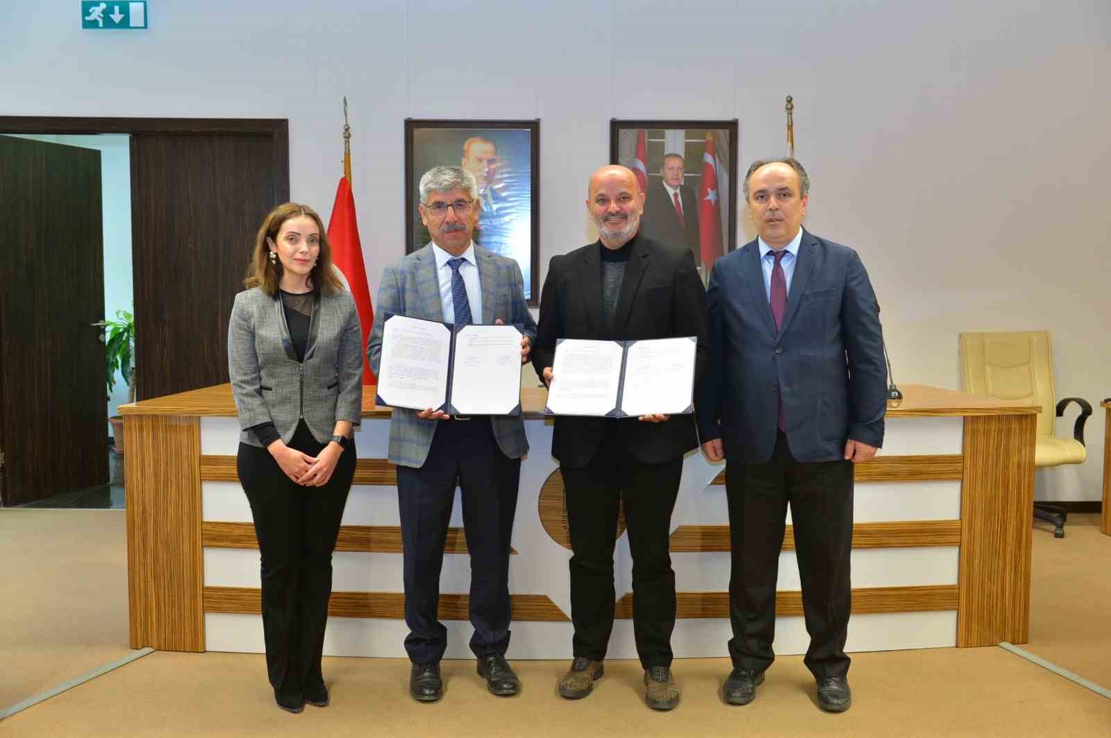 MSKÜ’lü öğretmen adayları için  Toplum İçin El Ele  projesi başladı
