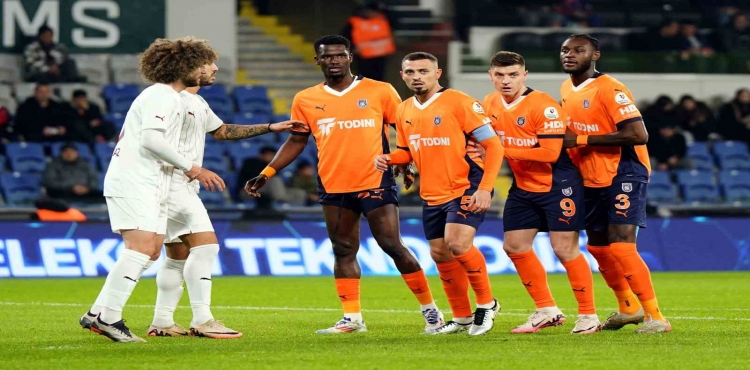 Trendyol Süper Lig: Başakşehir: 0 - Hatayspor: 0 (Maç devam ediyor)