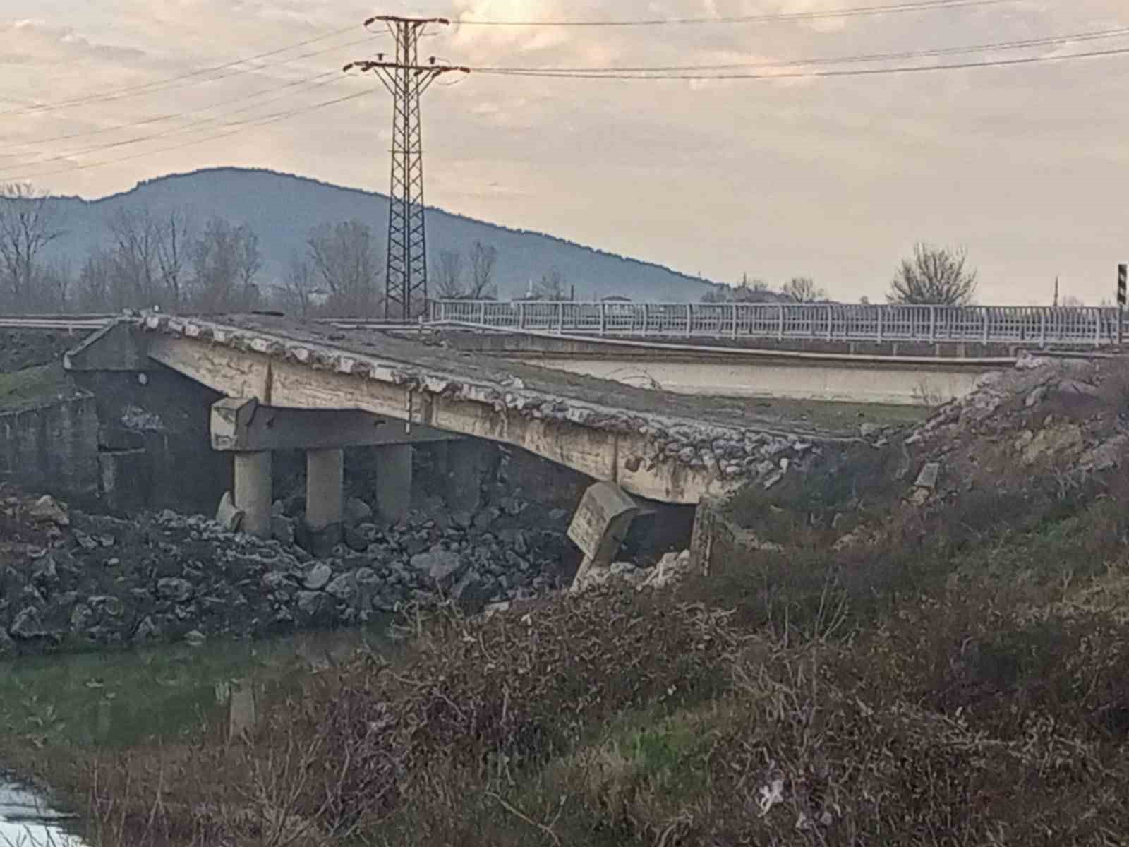 Kazalara neden olan köprüde çalışmalar başlatıldı
