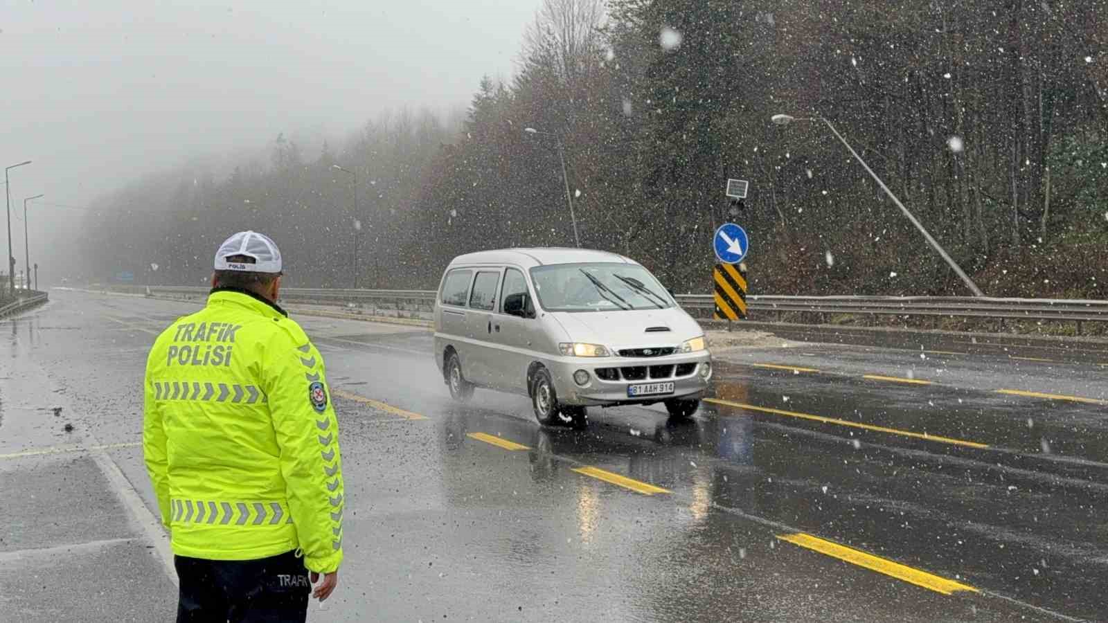 Bolu Dağı’nda yoğun kar yağışı
