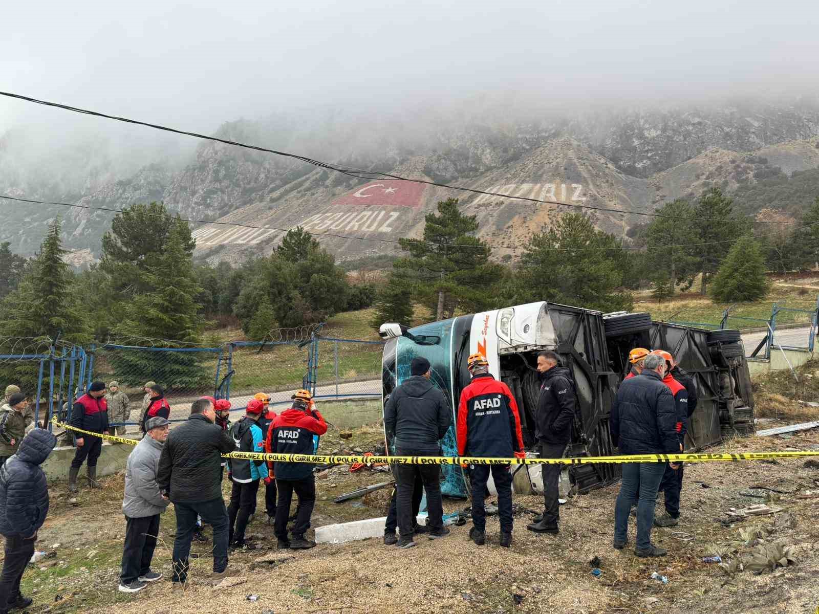 Isparta’da feci otobüs kazasında can pazarı: 1 ölü, 24 yaralı
