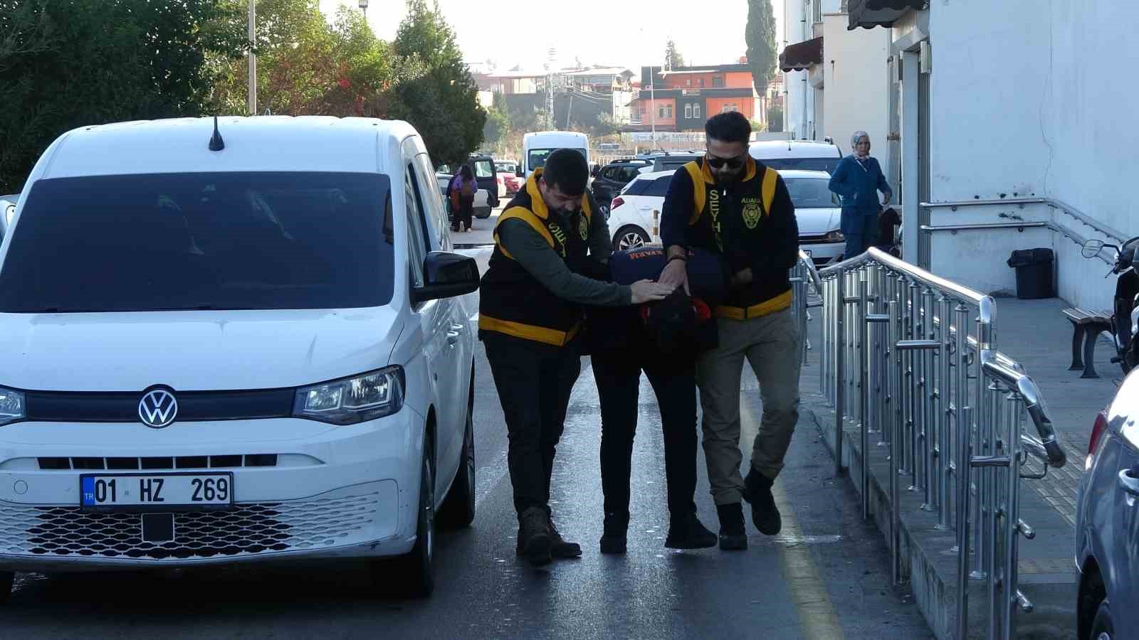 Doktoru bıçakladı, ifadesinde  El kol yaptı, küfür etti  dedi
