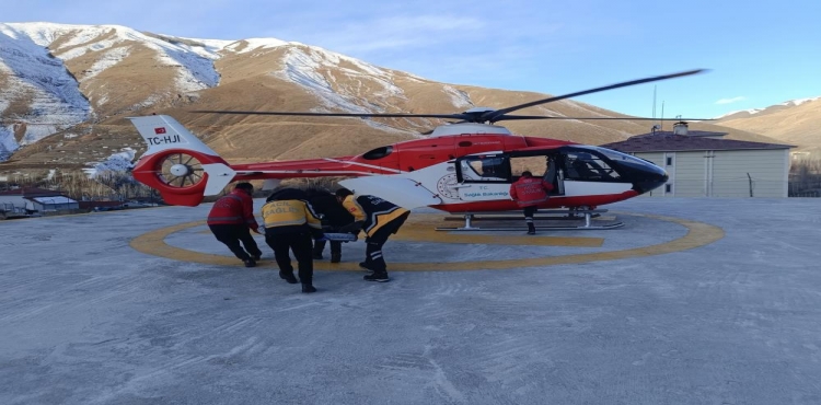 Helikopter ambulans 60 yaşındaki hasta için havalandı