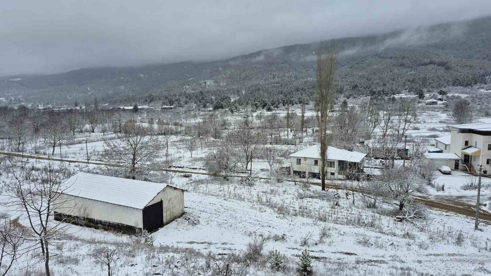 Aydın’ın yüksek kesimlerinde kar etkili oldu
