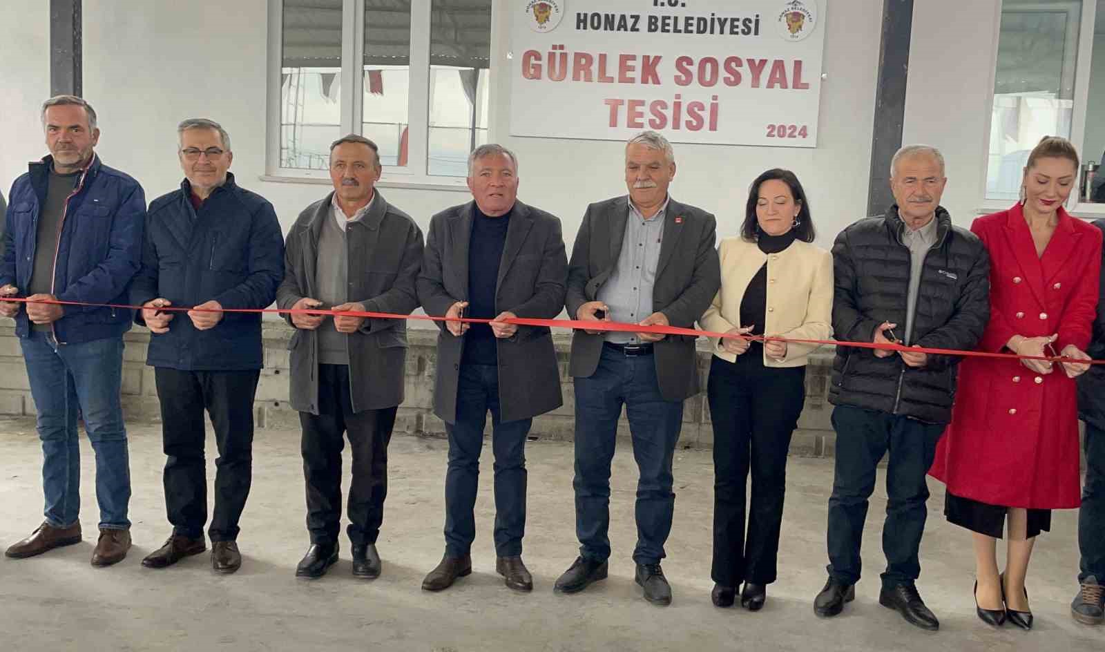 Başkan Kepenek, Gürlek’e sosyal tesis kazandırdı
