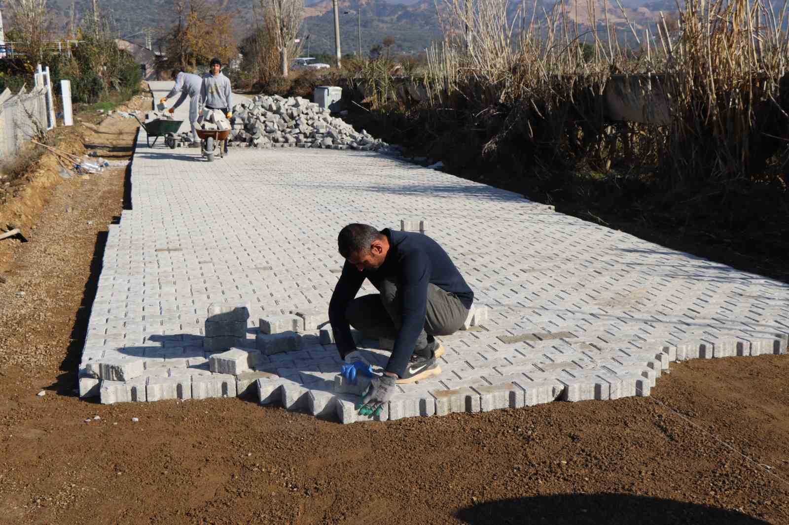 Nazilli Belediyesi Arslanlı’da yol çalışmalarını tamamladı
?v=1