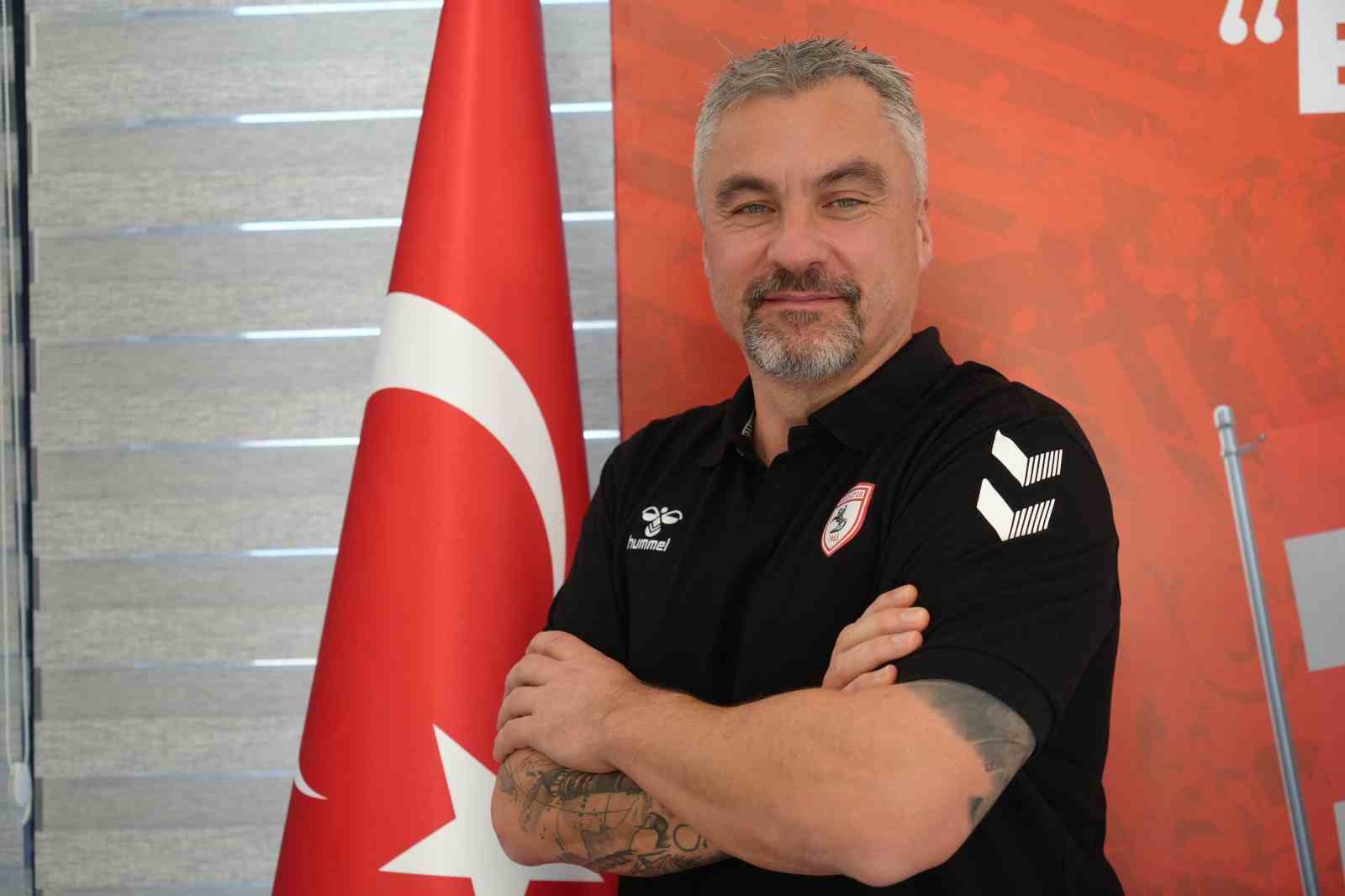 Thomas Reis:  Trabzonspor maçı, Türkiye’deki ilk derbim olacak 
?v=1