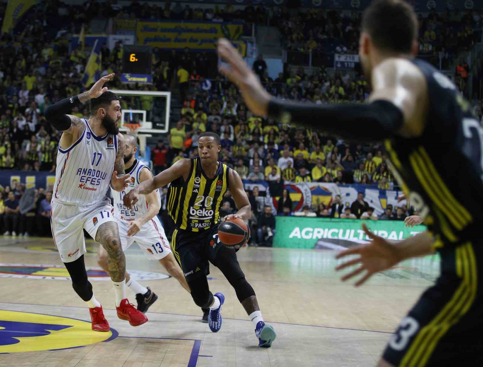 Euroleague’de Türk derbisini Fenerbahçe kazandı
