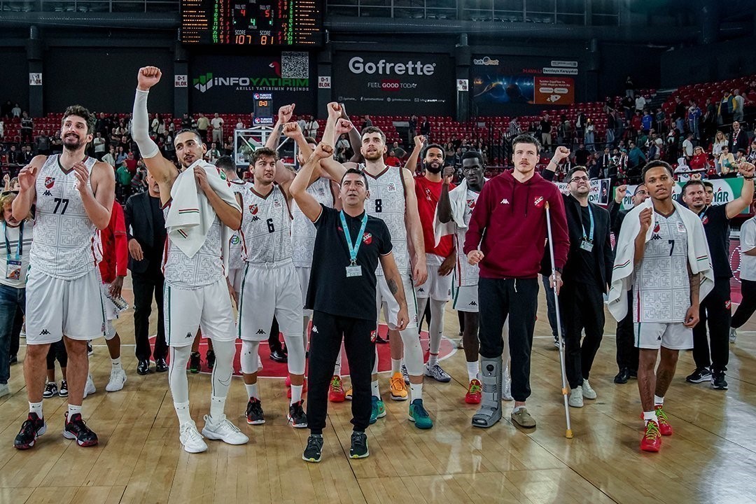 Karşıyaka Basketbol’un konuğu Fenerbahçe
