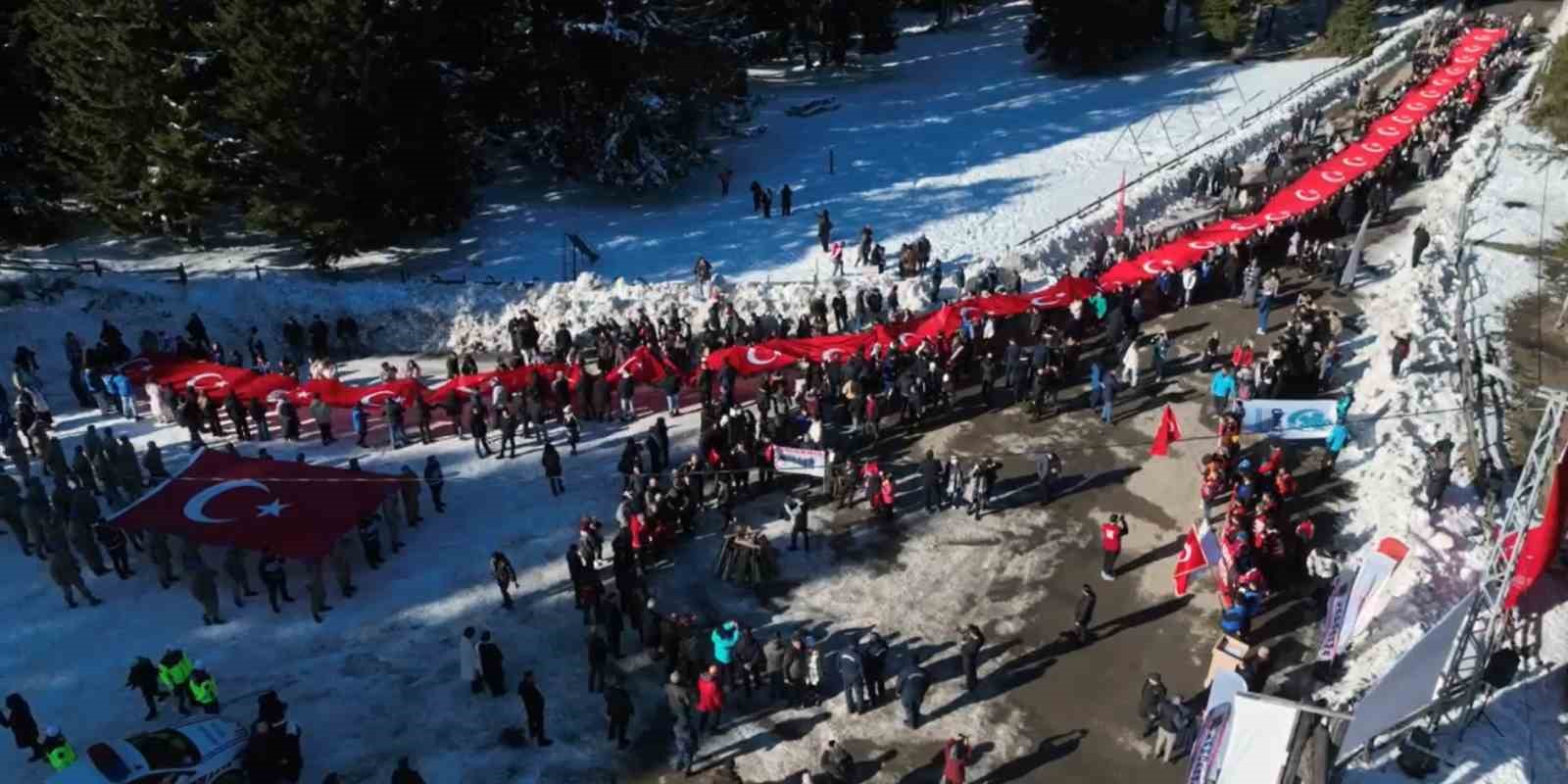 Sarıkamış şehitleri için Kulakkaya Yaylası’nda Türk bayrağı ile yürüdüler
?v=1