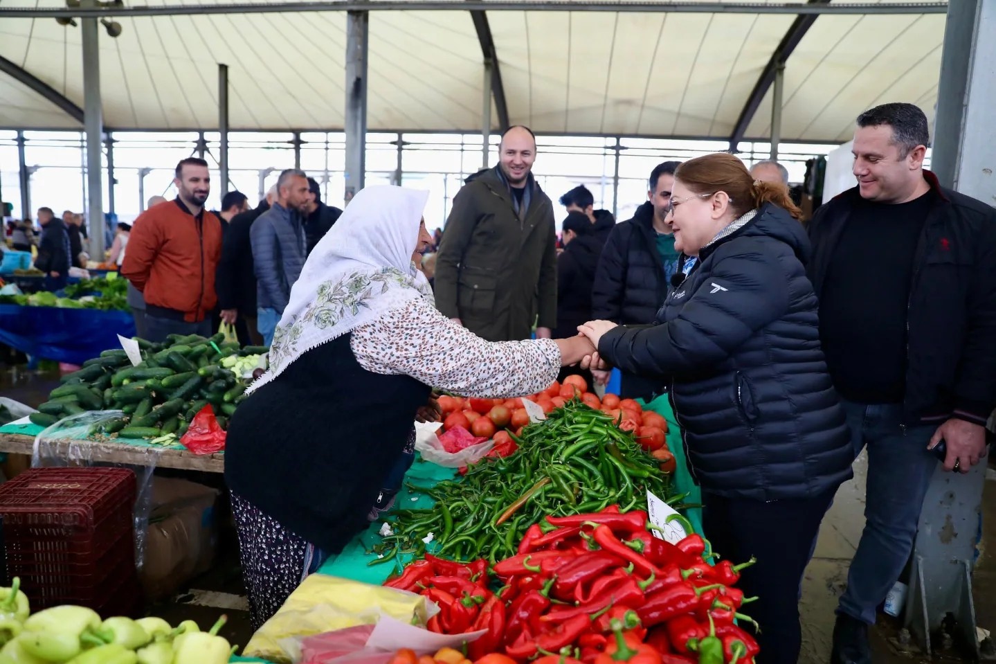 Başkan Gençay, vatandaşlarla bir araya geldi
?v=1