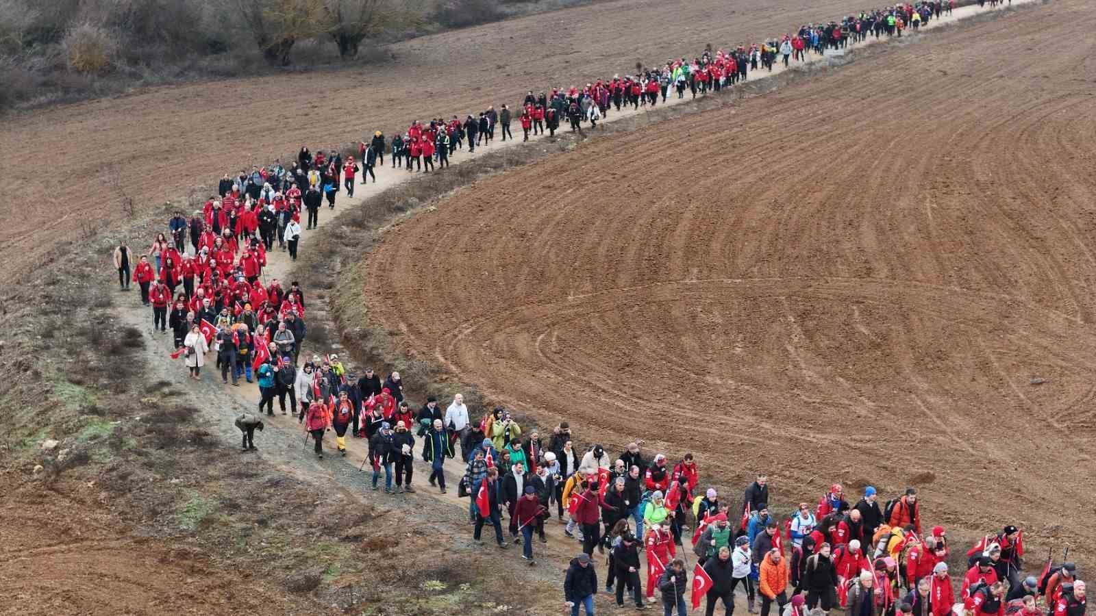 İnönü Savaşları şehitleri 8 kilometrelik yürüyüşle anıldı
?v=1