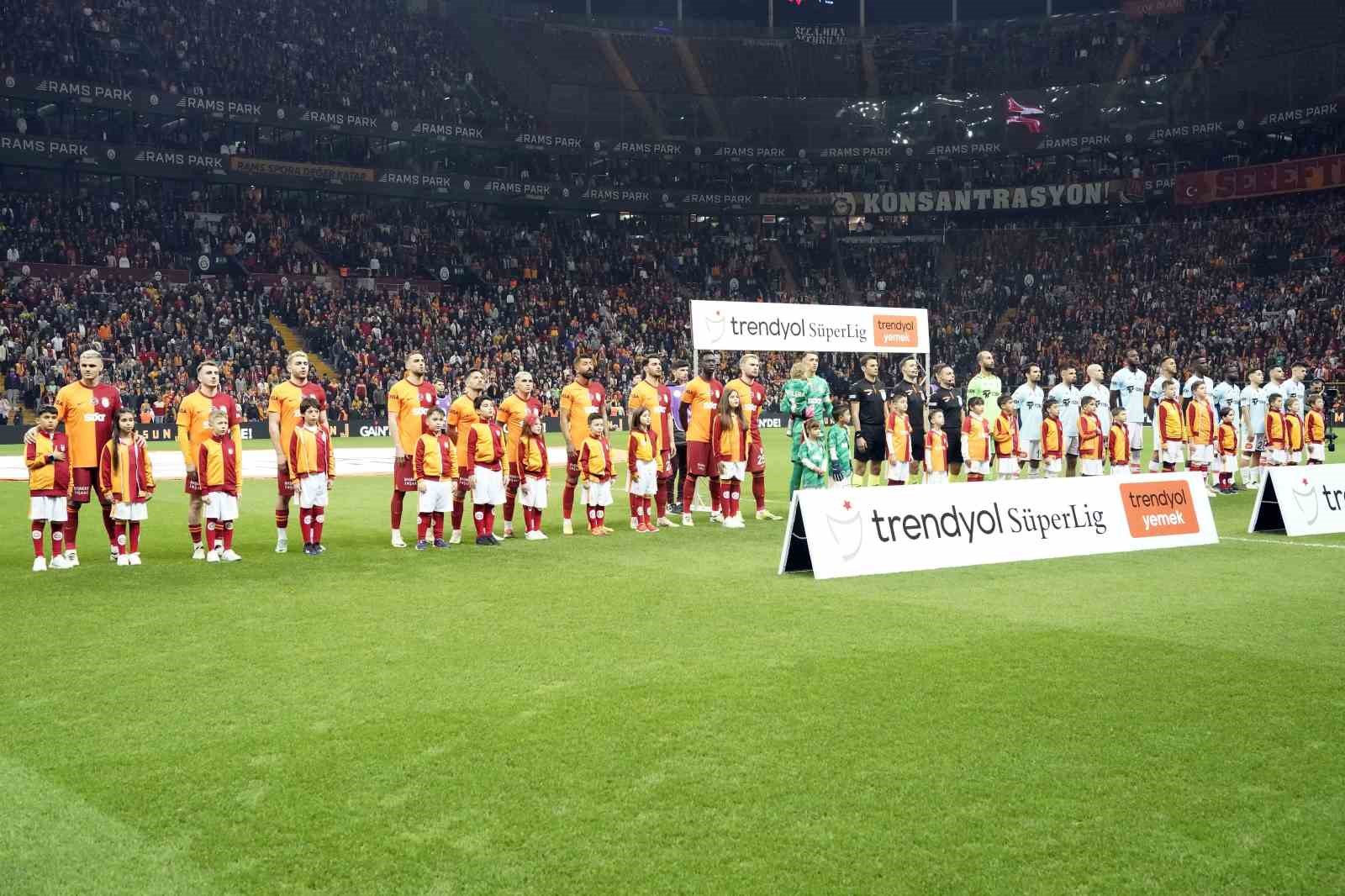 Galatasaray ile Başakşehir kupada 3. randevuda
?v=1